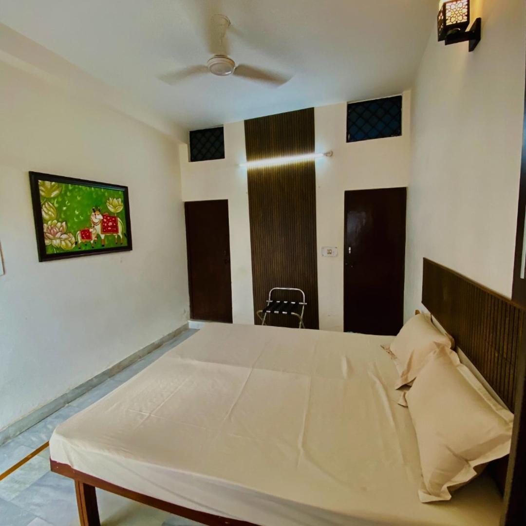 Hotel Holy Cow Rishīkesh Esterno foto